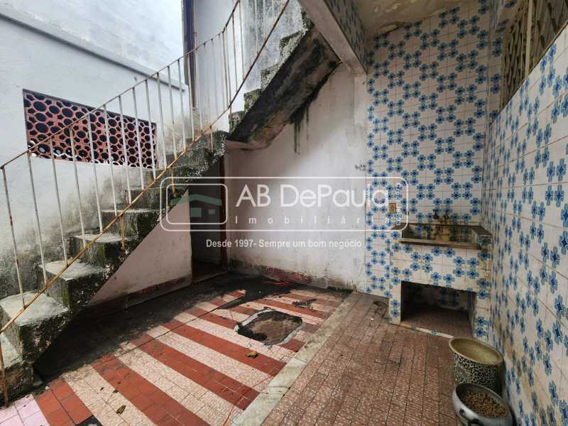 VILA VALQUEIRE - Em uma localização privilegiada do bairro. Excelente residência, 03 Dormitórios