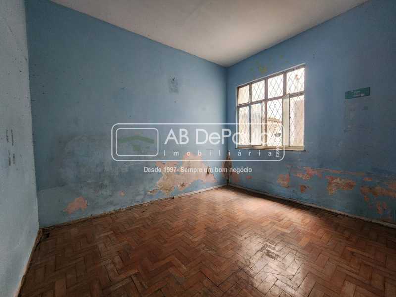 VILA VALQUEIRE - Em uma localização privilegiada do bairro. Excelente residência, 03 Dormitórios