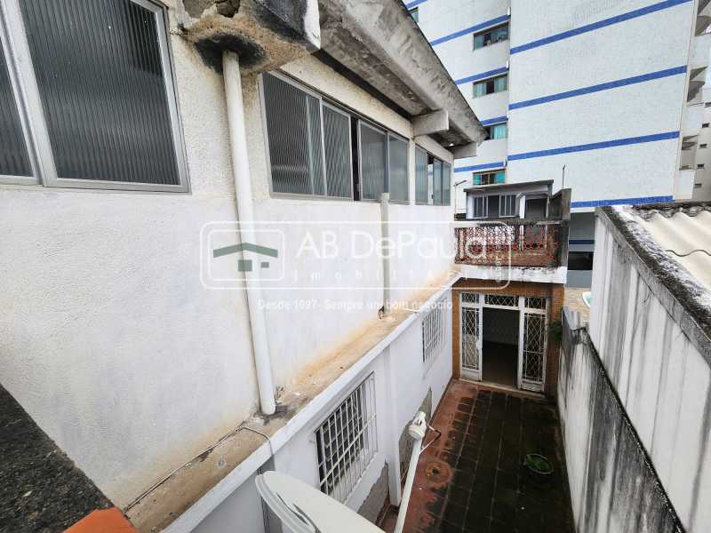 VILA VALQUEIRE - Em uma localização privilegiada do bairro. Excelente residência, 03 Dormitórios