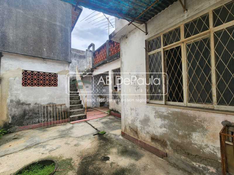 VILA VALQUEIRE - Em uma localização privilegiada do bairro. Excelente residência, 03 Dormitórios