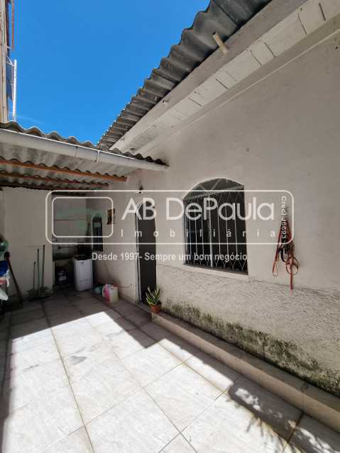 Bento Ribeiro - Duas Casas Fundos à Venda - Sendo Uma 3Qts e Terraço - outra 1Qt