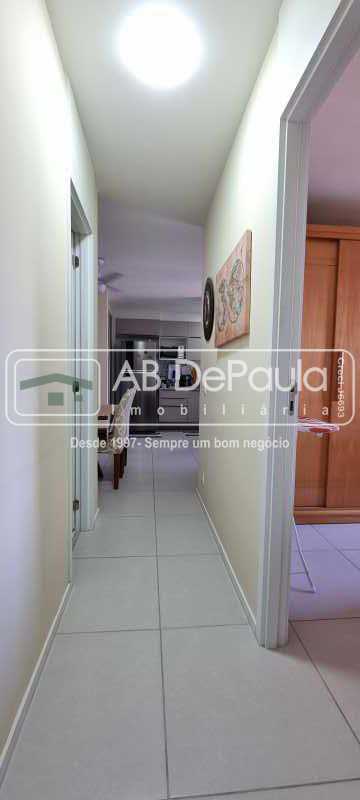 BARRA OLÍMPICA - COND. FONTANO -  Excelente Apartamento 2 Qts. sendo um Suíte - Varanda / Cortina Vidro