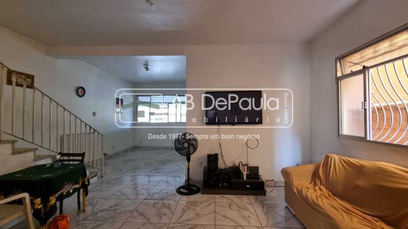 Realengo - Casa à Venda com 3 Quartos - Terraço - Piscina - 2 Vagas