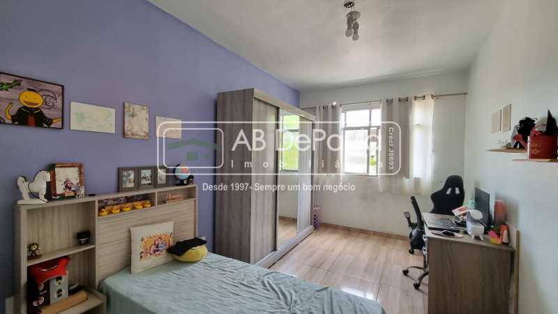 Realengo - Casa à Venda com 3 Quartos - Terraço - Piscina - 2 Vagas