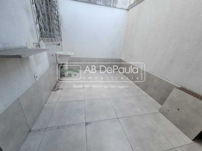 VENDE EM VILA VALQUEIRE - R. CAMARATUBA - APARTAMENTO TIPO CASA