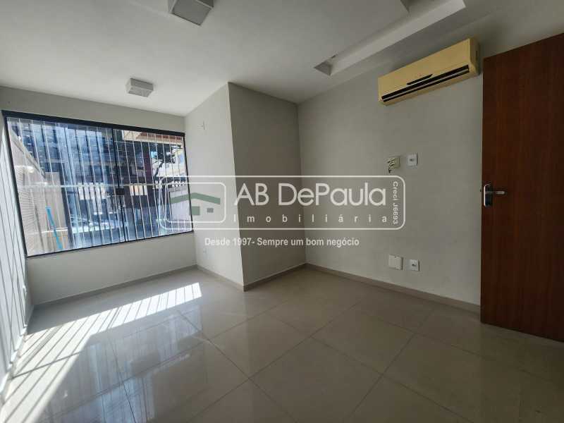 VENDE EM VILA VALQUEIRE - R. CAMARATUBA - APARTAMENTO TIPO CASA