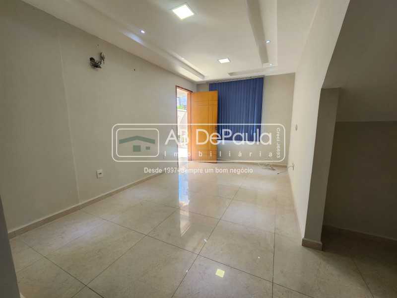 VENDE EM VILA VALQUEIRE - R. CAMARATUBA - APARTAMENTO TIPO CASA