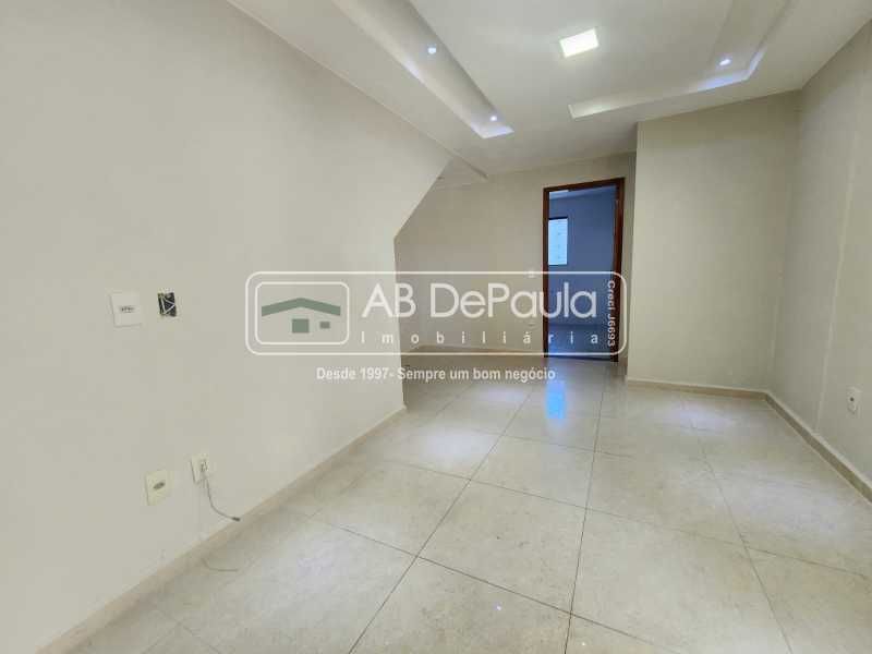 VENDE EM VILA VALQUEIRE - R. CAMARATUBA - APARTAMENTO TIPO CASA