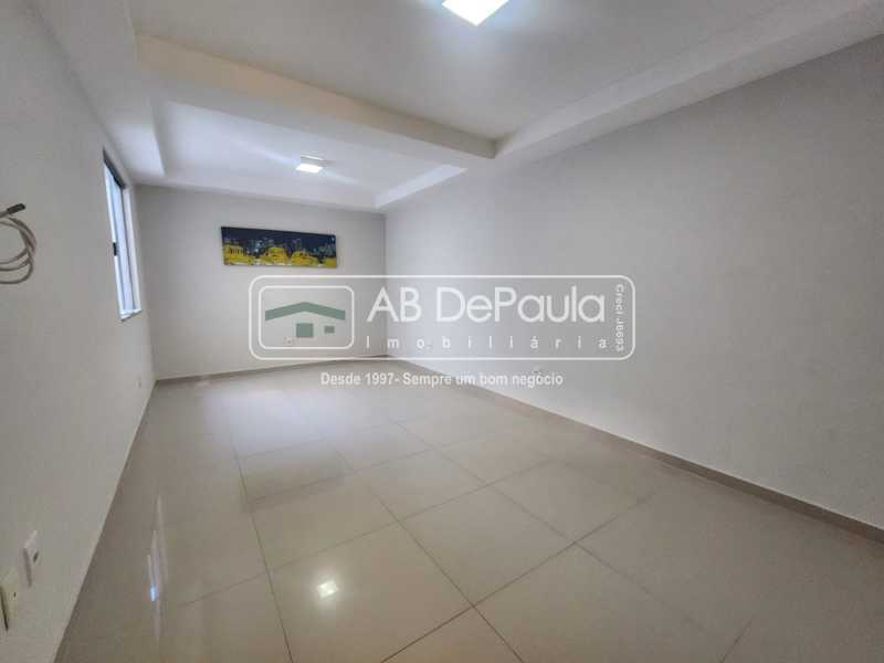 VENDE EM VILA VALQUEIRE - R. CAMARATUBA - APARTAMENTO TIPO CASA