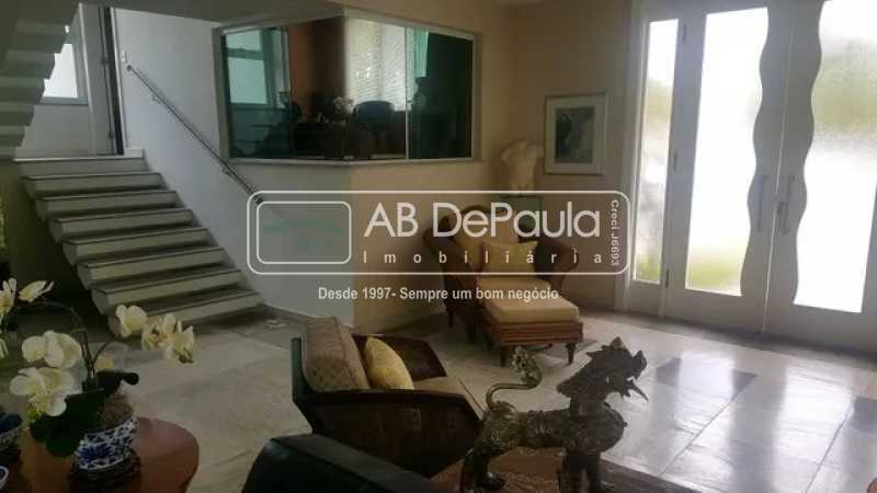 Barra da Tijuca - Residência Luxuosa à Venda - Condomínio  Crystal Lake