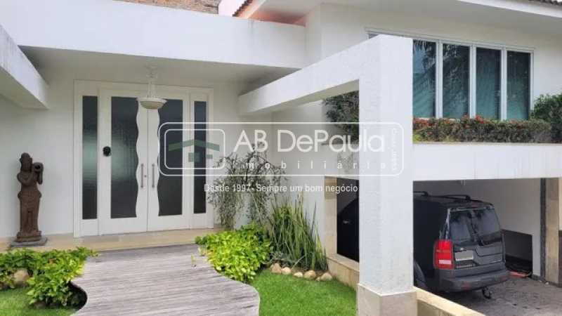 Barra da Tijuca - Residência Luxuosa à Venda - Condomínio  Crystal Lake