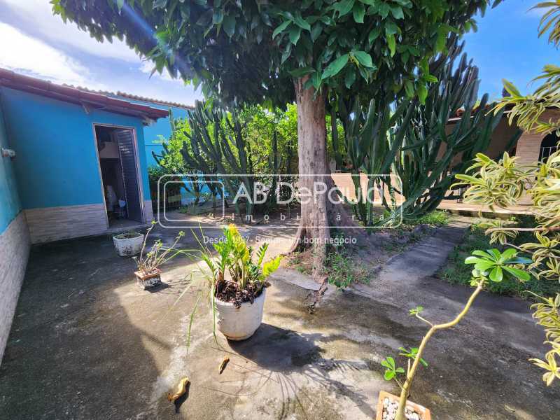 VENDE EM JARDIM SULACAP - R. TEÓFILO GUIMARÃES - CASA COM 03 QUARTOS E AMPLO QUINTAL