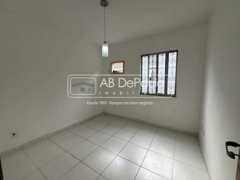 ALUGA EM REALENGO - R. OCAIBI, 160 - CASA DUPLEX COM 02 QUARTOS