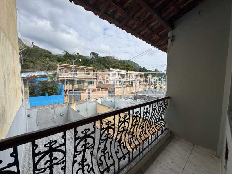 ALUGA EM REALENGO - R. OCAIBI, 160 - CASA DUPLEX COM 02 QUARTOS