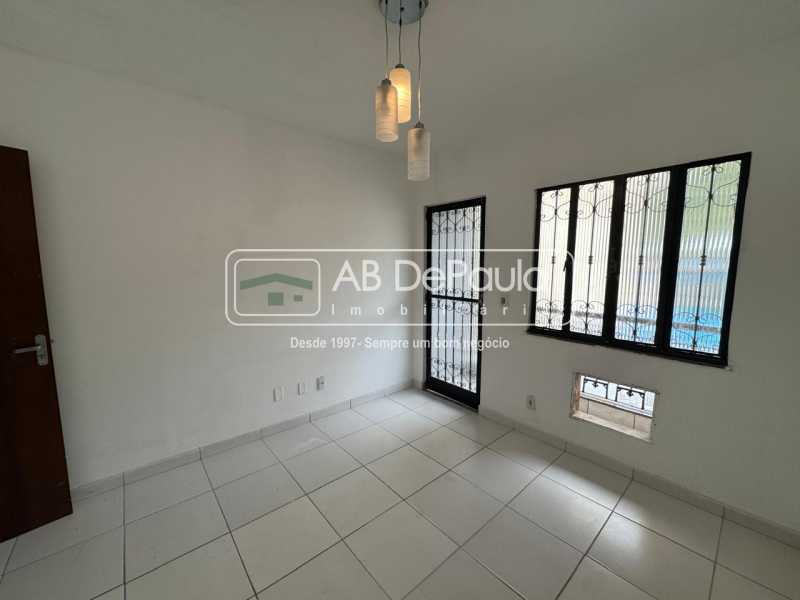 ALUGA EM REALENGO - R. OCAIBI, 160 - CASA DUPLEX COM 02 QUARTOS