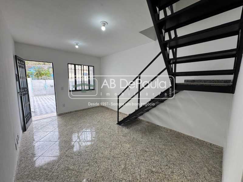 ALUGA EM REALENGO - R. OCAIBI, 160 - CASA DUPLEX COM 02 QUARTOS