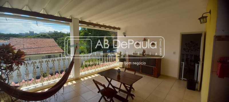 TAQUARA - Venha morar numa casa aconchegante 197m2, 03 Dormitórios, nada a fazer.