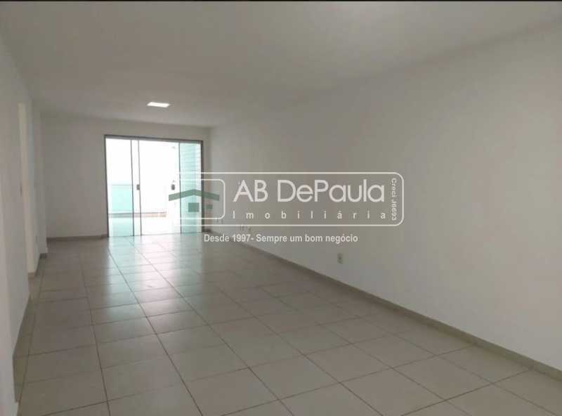 TAQUARA - Apartamento em prédio único COM ELEVADOR, com 112m2, sol da manhã, 03 quartos sendo (02 suites)