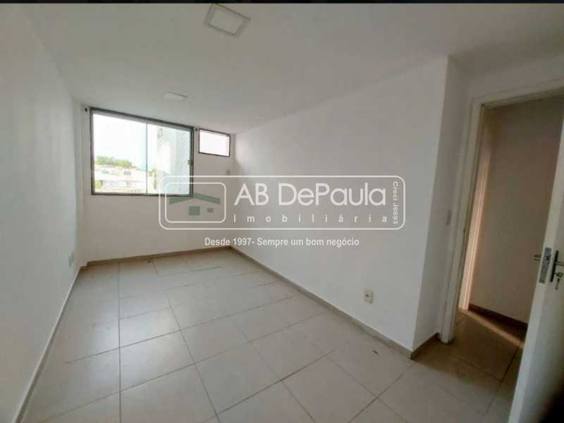 TAQUARA - Apartamento em prédio único COM ELEVADOR, com 112m2, sol da manhã, 03 quartos sendo (02 suites)