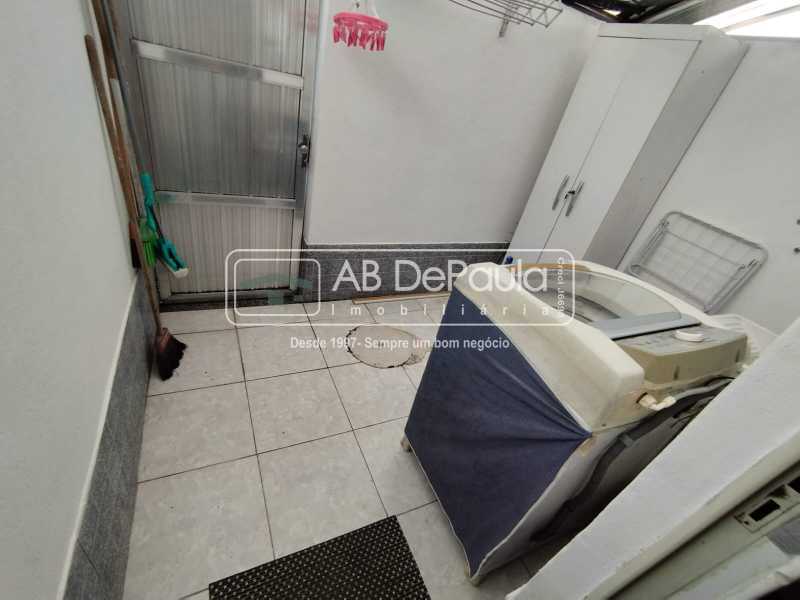 Ótima Casa Duplex à Venda na Sulacap - 2 Quartos - Varanda - 1 Vaga