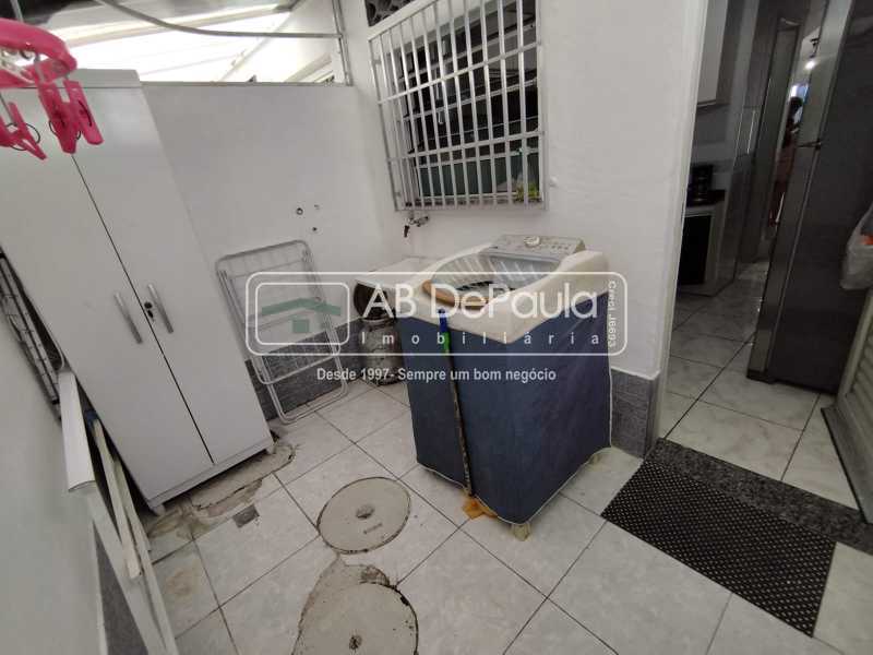 Ótima Casa Duplex à Venda na Sulacap - 2 Quartos - Varanda - 1 Vaga