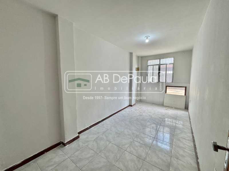 ALUGA EM REALENGO - R. OCAIBI, 160 - CASA DE FUNDOS