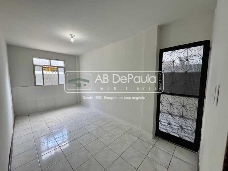 ALUGA EM REALENGO - R. OCAIBI, 160 - CASA DE FUNDOS