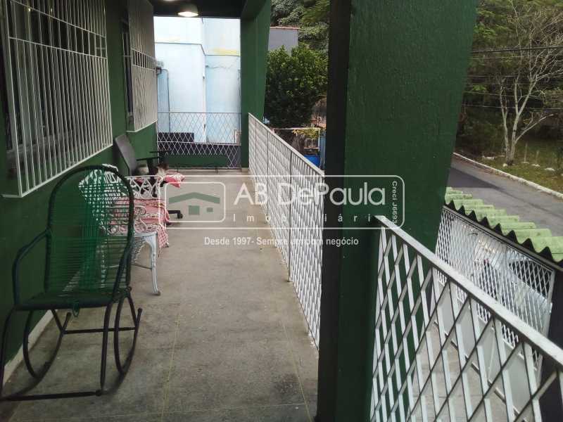 JARDIM SULACAP - Excelente casa 03 dormitórios, amplo quintal + uma edícula com quarto, sala, cozinha e banheiro.