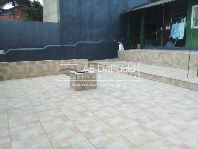 JARDIM SULACAP - Excelente casa 03 dormitórios, amplo quintal + uma edícula com quarto, sala, cozinha e banheiro.