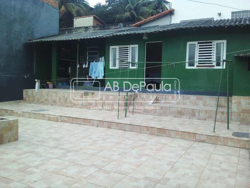 JARDIM SULACAP - Excelente casa 03 dormitórios, amplo quintal + uma edícula com quarto, sala, cozinha e banheiro.