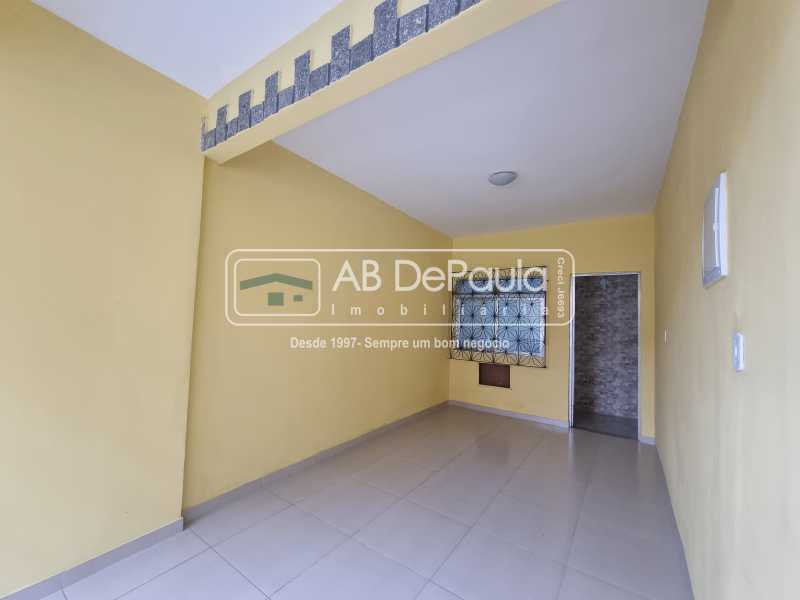 Linda Casa à Venda Sulacap - Mallet - 2Qts sendo um Suíte 