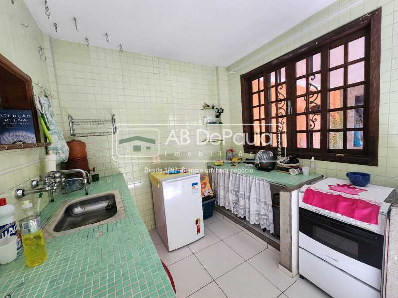 BAIXOU O PREÇO - JARDIM SULACAP - Linda casa com ampla sala em 02 ambientes, 02 AMPLOS Dormitórios + Edícula (01 Dormitório/sala, banheiro e cozinha) - ABCA30280