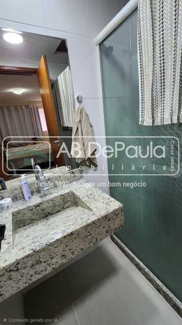 Ampla sala em 02 ambientes (Varandão), 02 dormitórios (Sendo 01 Suíte), cozinha COM ARMÁRIOS PLANEJADOS