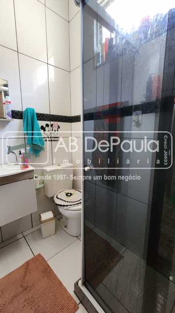 MAGALHÃES BASTOS / REALENGO - SÃO DUAS CASAS AO PREÇO DE UMA. VISITE HOJE MESMO! Ideal para 02 famílias.