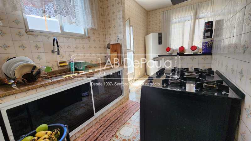 MAGALHÃES BASTOS / REALENGO - SÃO DUAS CASAS AO PREÇO DE UMA. VISITE HOJE MESMO! Ideal para 02 famílias.