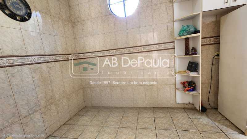 MAGALHÃES BASTOS / REALENGO - SÃO DUAS CASAS AO PREÇO DE UMA. VISITE HOJE MESMO! Ideal para 02 famílias.