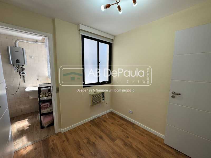 VENDE NO RECREIO DOS BANDEIRANTES - APARTAMENTO COM 03 QUARTOS + DEPENDÊNCIA
