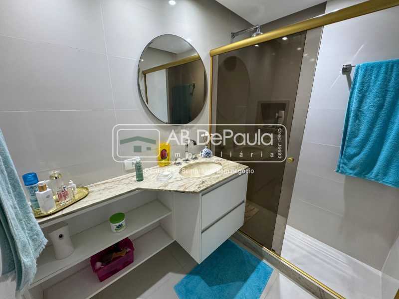 VENDE NO RECREIO DOS BANDEIRANTES - APARTAMENTO COM 03 QUARTOS + DEPENDÊNCIA
