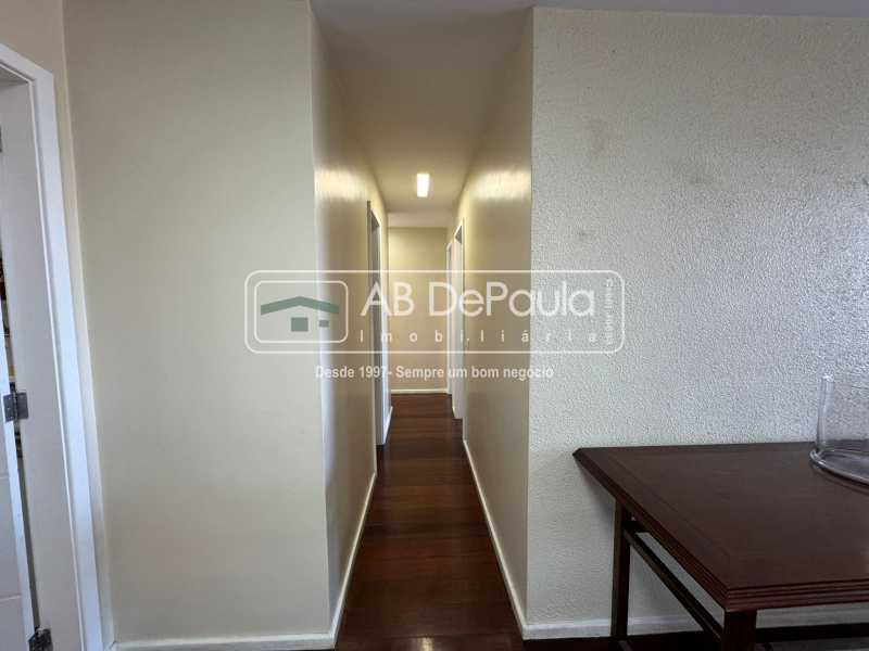 VENDE NO RECREIO DOS BANDEIRANTES - APARTAMENTO COM 03 QUARTOS + DEPENDÊNCIA