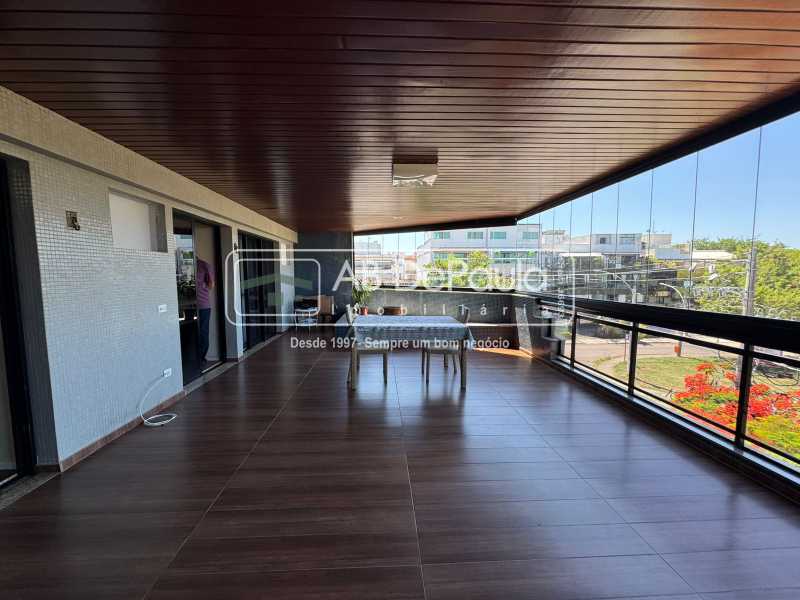 VENDE NO RECREIO DOS BANDEIRANTES - APARTAMENTO COM 03 QUARTOS + DEPENDÊNCIA