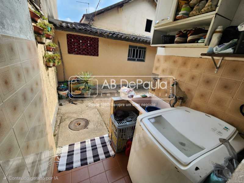 JARDIM SULACAP - IDEAL PARA DUAS FAMÍLIAS. TRATA-SE DE DUAS RESIDÊNCIAS INDEPENDENTES NO MESMO TERRENO. 