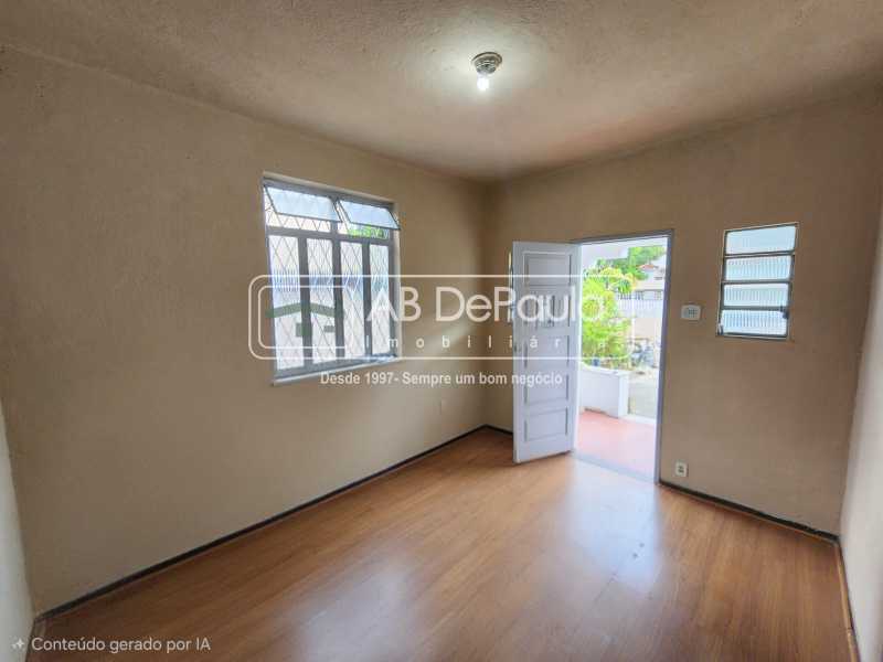 JARDIM SULACAP - IDEAL PARA DUAS FAMÍLIAS. TRATA-SE DE DUAS RESIDÊNCIAS INDEPENDENTES NO MESMO TERRENO. 
