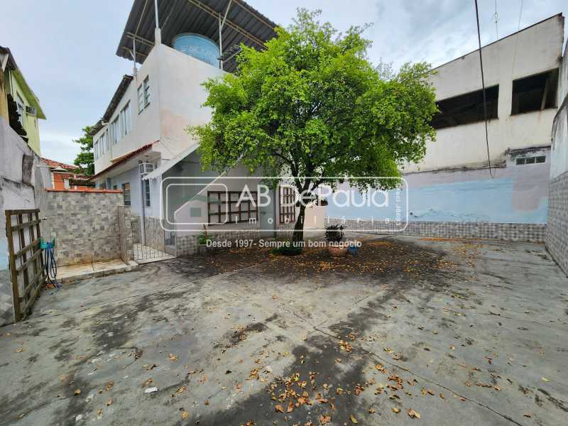 MAGALHÃES BASTOS - VILA MILITAR - CHAVES NA LOJA - Excelente residência, com 113m² de área construída, 03 amplos Dormitórios (01 Suíte).