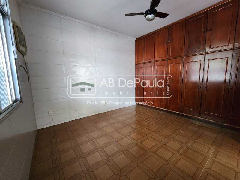 MAGALHÃES BASTOS - VILA MILITAR - CHAVES NA LOJA - Excelente residência, com 113m² de área construída, 03 amplos Dormitórios (01 Suíte).