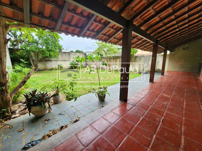 VENDE EM SULACAP - CASA DUPLEX COM 223m² E AMPLO QUINTAL