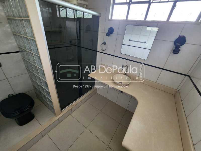 VENDE EM SULACAP - CASA DUPLEX COM 223m² E AMPLO QUINTAL