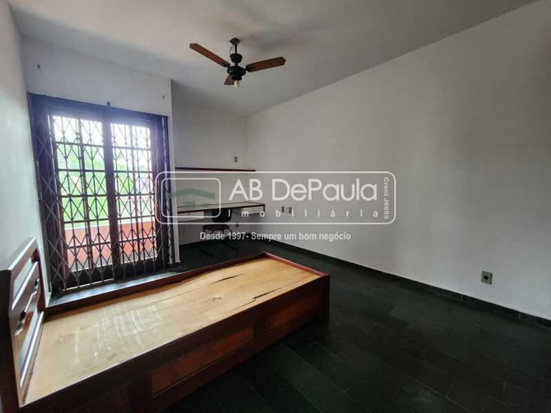 VENDE EM SULACAP - CASA DUPLEX COM 223m² E AMPLO QUINTAL