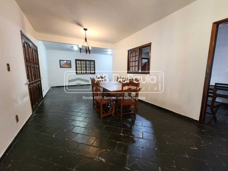 VENDE EM SULACAP - CASA DUPLEX COM 223m² E AMPLO QUINTAL