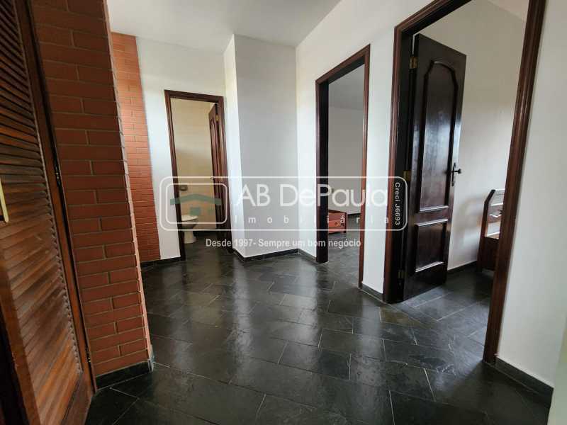 VENDE EM SULACAP - CASA DUPLEX COM 223m² E AMPLO QUINTAL