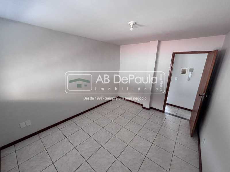 ALUGA EM REALENGO - RUA OCAIBI, 160 - APARTAMENTO NO SEGUNDO ANDAR